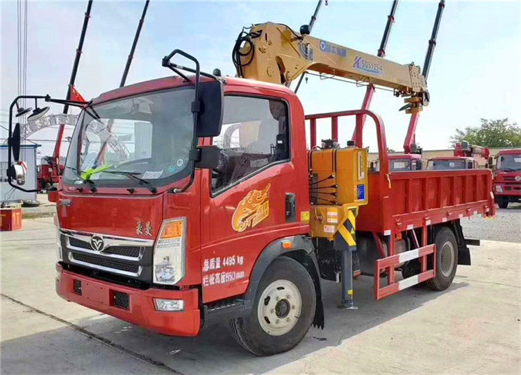 藍牌隨車吊底盤哪個品牌好？
