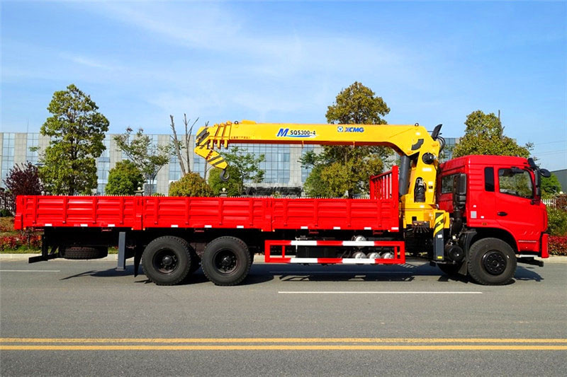東風暢行后八輪徐工12噸隨車吊多少錢一輛？